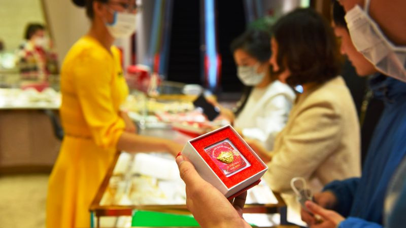 Cất giữ vàng đã mua ở nơi kín đáo, an toàn trong nhà