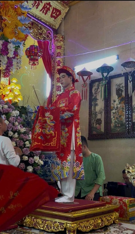 Cậu Duy - thầy xem tử vi giỏi ở TP.HCM hỗ trợ giải hạn và tài lộc