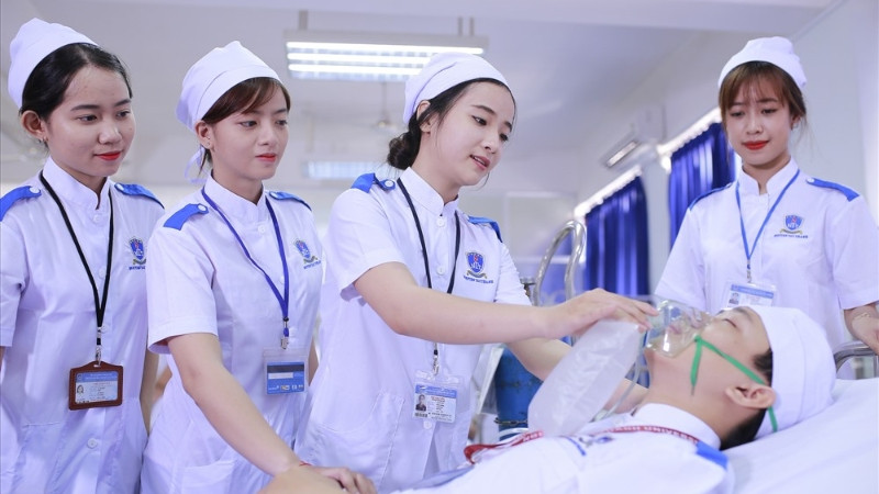 Cự Giải phù hợp với công việc y tá