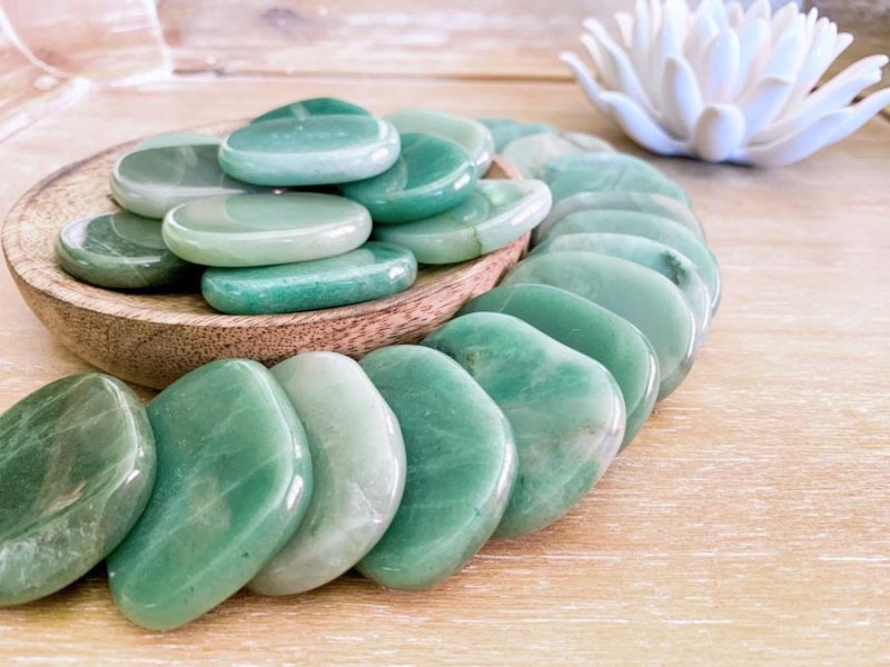 Đá Aventurine có tên gọi khác là đá thạch anh xanh
