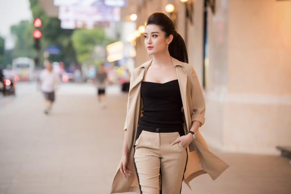 Hình ảnh minh họa về tử vi Bính Tý 1996 nữ mạng, biểu trưng cho sự thông minh và trí tuệ của người tuổi Chuột.
