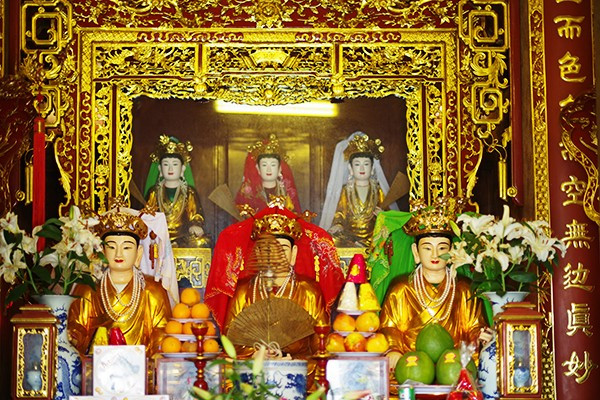 Hình ảnh Tam tòa Thánh Mẫu đại diện cho các miền trong Tứ Phủ