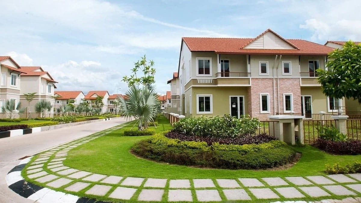 La bàn phong thủy chỉ dẫn hướng nhà tốt xấu cho tuổi Ất Dậu 2005
