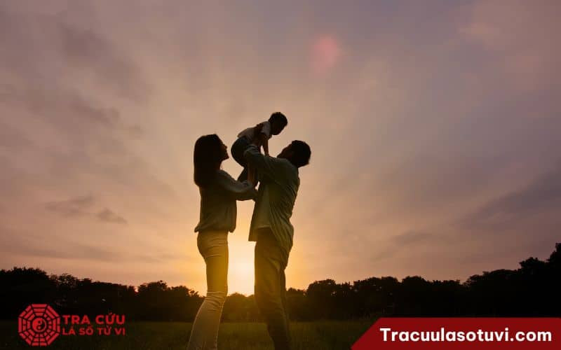 Luận giải chi tiết phụ mẫu tử vi trong lá số