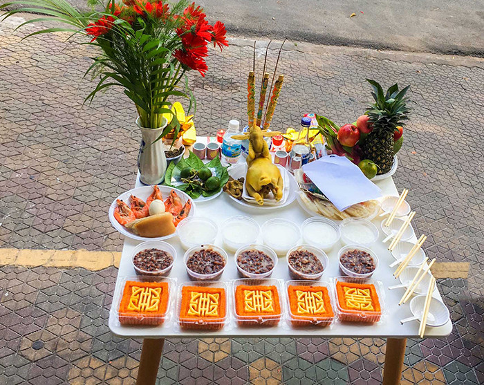 Mâm lễ cúng xe ô tô mới đầy đủ