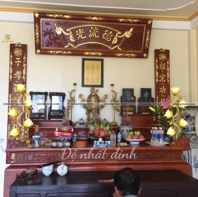Minh họa các khung giờ cấm kỵ khi thắp nhang, bao gồm giờ Ngọ, Dậu, Tý