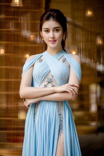 Người phụ nữ mệnh Lư Trung Hỏa tuổi Đinh Mão 1987 suy ngẫm về vận mệnh qua lá số tử vi