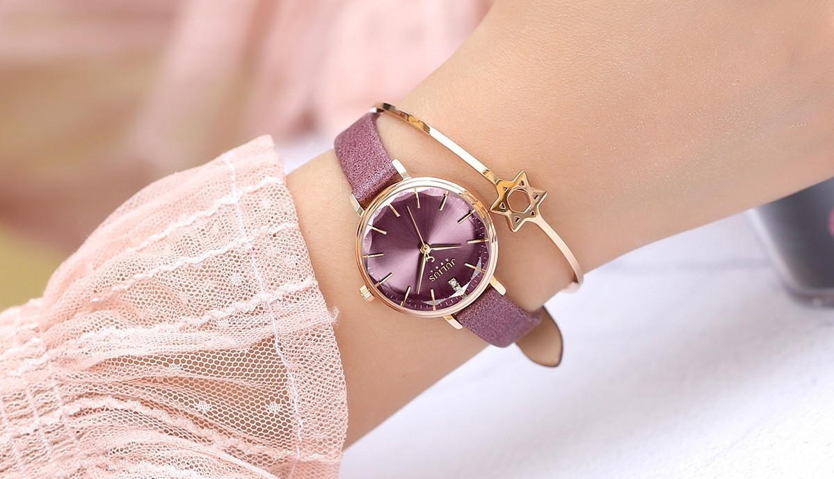 Người tuổi Kỷ Mão 1999 nên chọn đồng hồ màu gì