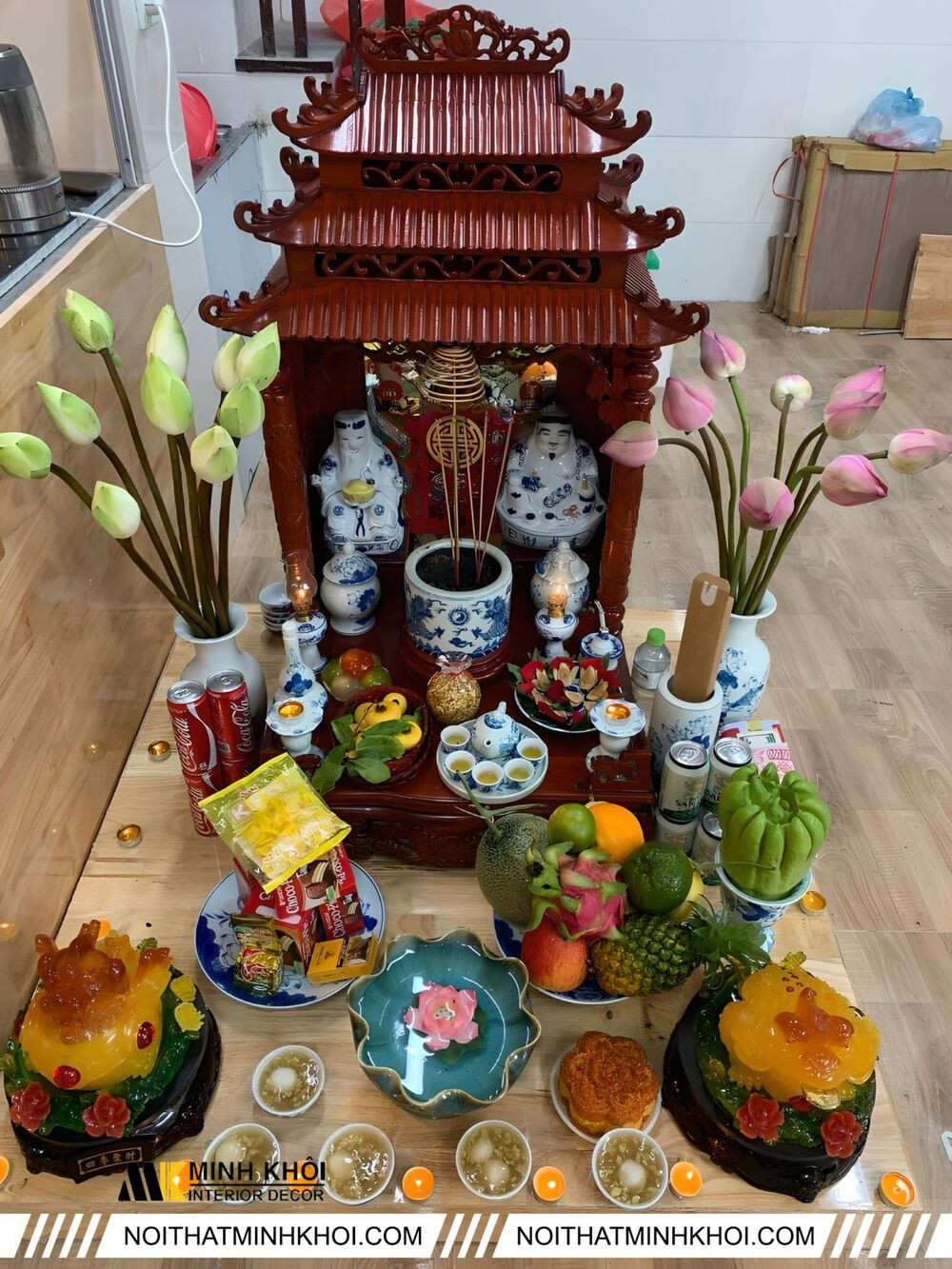 Những điều cần lưu ý khi tìm ngày tốt chuyển bàn thờ thần tài theo tuổi đến nơi ở mới.
