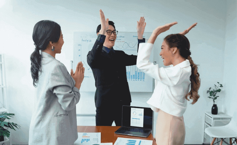 Sự nghiệp của nữ Bính Dần năm 2026 với nhiều chuyển biến tích cực nhờ sự hòa hợp Tam Hợp, ảnh hưởng đến tử vi Bính Dần 2026