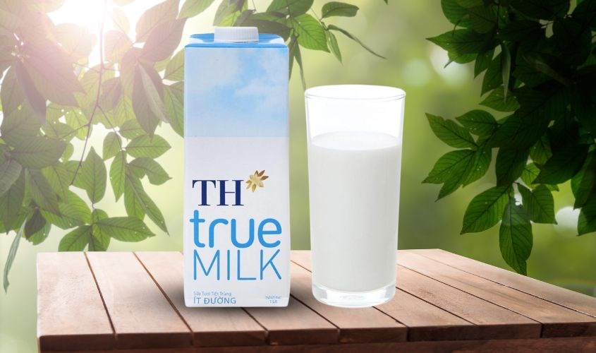 Sữa tươi TH True Milk ít đường 1 lít, tiện lợi cho bé 1 tuổi