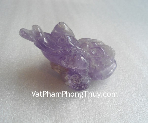 Thiềm thừ thạch anh tím