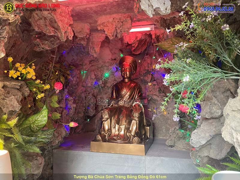 Tượng Bà Chúa Sơn Trang bằng đồng, Mẫu Đệ Tứ Nhạc Tiên