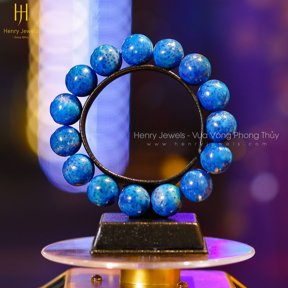 Vòng đá san hô xanh dương mang lại sự bình yên